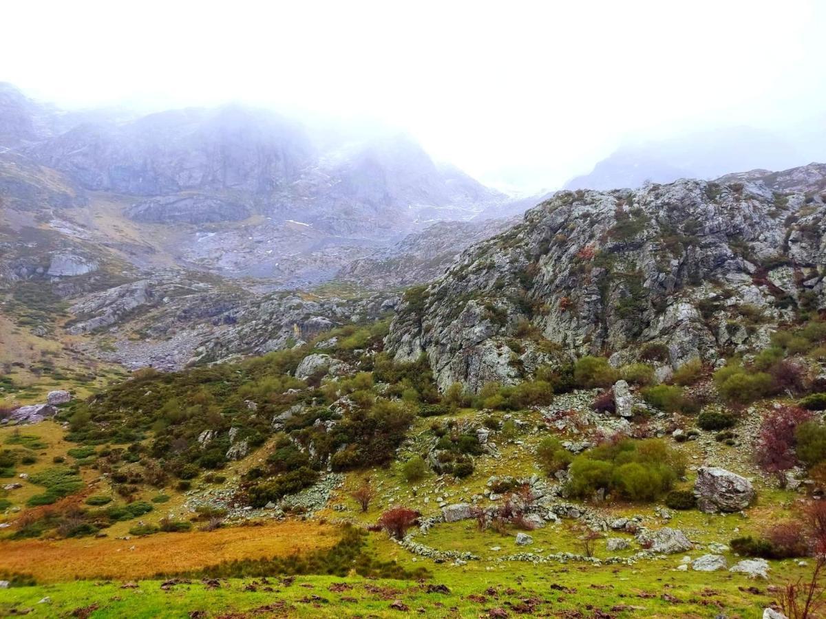 Appartamento La Casita De La Montana Alba de los Cardaños Esterno foto